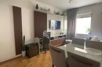 Apartamento térreo,2 quartos, 1 vaga no cristo redentor