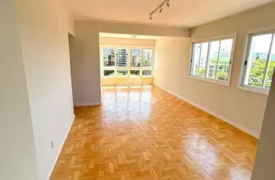 Apartamento de 3 dormitórios, 1 suite e 1 vaga coberta no bairro petrópolis em porto alegre-rs!