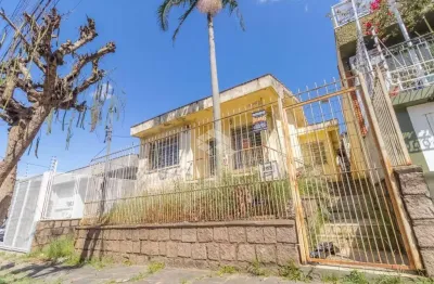 Casa com 4 quartos sendo 1 suíte, 3 banheiros, 3 vagas - otima estrutura no bairro sarandi