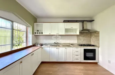 Apartamento de 3 dormitórios, 1 suíte e 2 vagas no bairro Jardim Lindóia em Porto Alegre-RS!