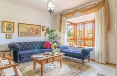 Casa com 3 dormitórios, 1 suíte e 2 vagas no bairro santa fé em porto alegre-rs!