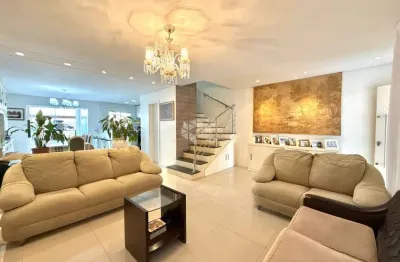 Casa sobrado de alto padrão à venda  com 3 dormitórios, 3 suítes e 3 vagas - vila ipiranga, porto alegre