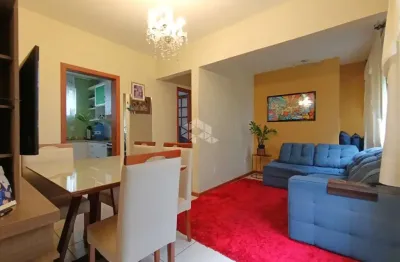 Apartamento térreo,  com 1 dormitório, sala de estar/jantar, cozinha, área  de serviço e banheiro social.  Localizado  próximo á Avenida Protásio Alv