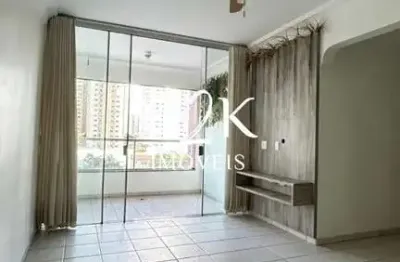 Apartamento com varanda,  3 quartos, suíte, armários no setor bueno