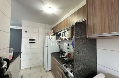 Oportunidade! apto 2 quartos, armários completos + ar, ao lado do pq cascavel