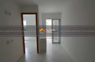 Excelente apartamento, totalmente reformado com 2/4 no parque bela vista (brotas)