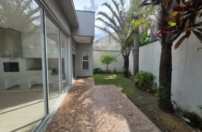 Condomínio aruã aluga se casa térrea com 3 suites em otima localização