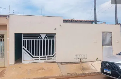 Imperdível oportunidade: Casa à venda em Birigüi-SP, bairro Residencial Prefeito Mário Crêm dos Santos! 2 quartos, 1 sala, 2 banheiros, 1 vaga, 185m².
