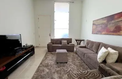 Casa de luxo em condomínio à venda em birigui-sp - 3 quartos, 3 suítes, 3 salas e 256,70 m² - condomínio ibiza.