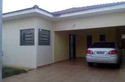 Casa de três quartos com suíte a venda no bairro jardim capuano em birigui