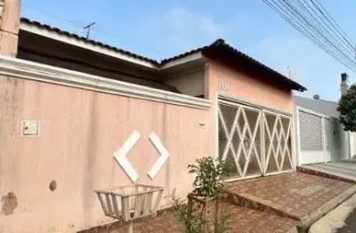Imperdível oportunidade: casa à venda em birigüi-sp, residencial pedro marin berbel, 3 quartos, 1 suíte, 2 salas, 3 banheiros, 2 vagas de garagem, 190m²!
