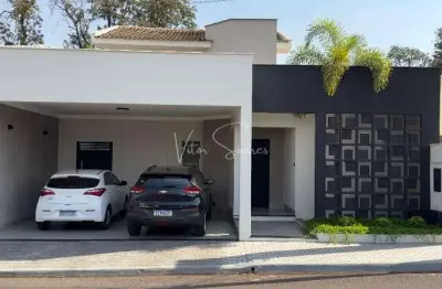 Casa a venda com 3 quartos no condomínio residencial portão azul ii.