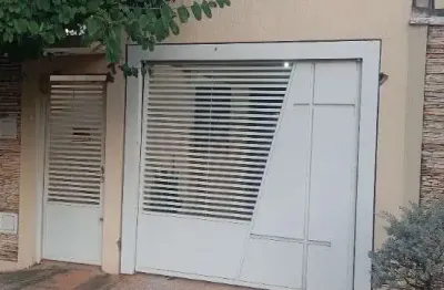 Imperdível oportunidade de casa à venda em birigüi-sp, bairro jandaia iii residencial parque: 2 quartos, sala, banheiro, 2 vagas de garagem, 105m²!