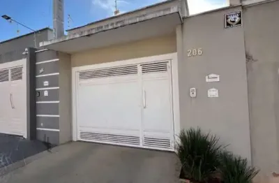 Imperdível! casa à venda em birigui-sp, residencial pedro marin berbel: 2 quartos, 2 salas, 1 banheiro, 1 vaga, 110m².