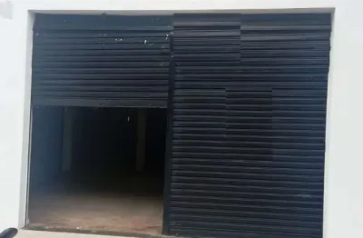 Salão Comercial de 135m² para Locação em Birigüi-SP, Bairro Cidade Jardim: 1 Sala, 1 Banheiro - Imperdível!