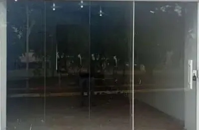 Salão Comercial para Locação em Birigüi-SP, no Bairro Cidade Jardim: 1 Sala, 1 Banheiro, 90m² de Área