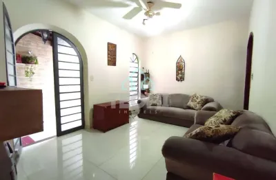 Casa com 4 dormitórios à venda, 200 m² por r$ 1.000.000,00 - centro - caçapava/sp