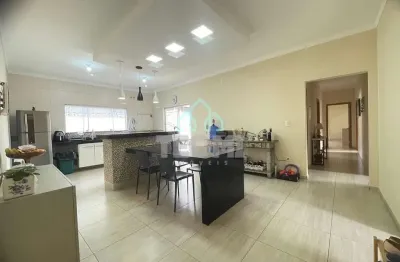 Casa com 4 dormitórios à venda, 200 m² por r$ 905.000,00 - condomínio portal dos ipês - taubaté/sp