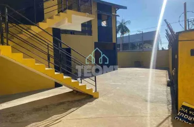 Casa com 5 quartos à venda na Vila São Carlos, Taubaté 