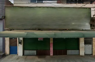 Loja ampla em frente ao supermarket no centro de nova iguaçu
