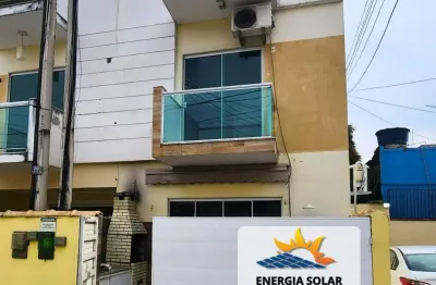 Casa top com energia solar instalada em condomínio fechado