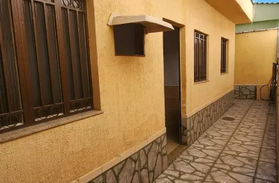 Casa com 1 quarto para alugar na Rua Paço da Maçonaria, 81, Centro, Nova Iguaçu