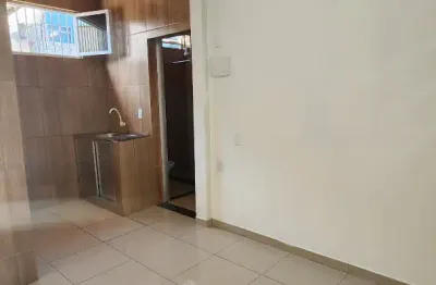 Casa com 1 quarto para alugar na Rua Albino Seixas, 21, Jacutinga, Mesquita
