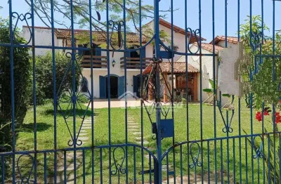 Excelente casa duplex à venda,  com 3 quartos sendo 1 suíte na praia da tereza em são pedro da aldeia-rj.