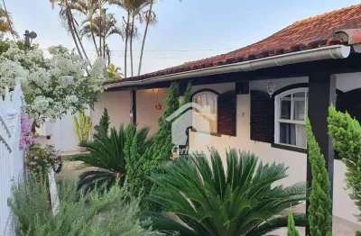 Casa com 3 dormitórios à venda, por R$ 450.000 - Balneário - São Pedro da Aldeia/RJ
