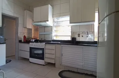 Casa com 4 quartos à venda na Vila Urupês, Suzano 