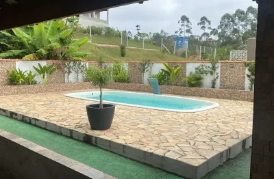 Chácara completa no condomínio imperial em furnas com lazer, suíte e piscina aquecida