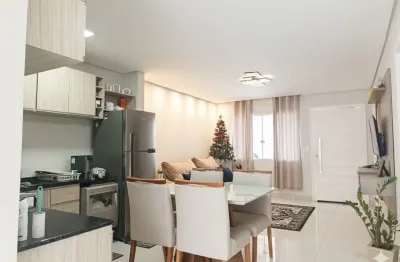 Casa totalmente reformada com 3 dormitórios – acabamento de alto padrão e excelente valor