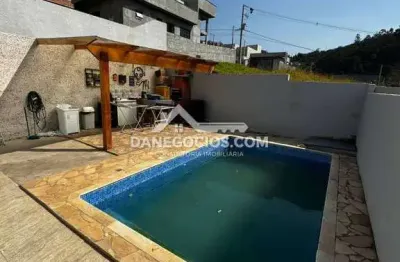 Casa à venda por com 2 dormitórios 1 banheiro 3 vagas na garagem 100 m2 de área útil 250 m2