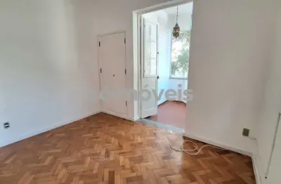 Oportunidade na gávea, 3 quartos com garagem preço abaixo do mercado