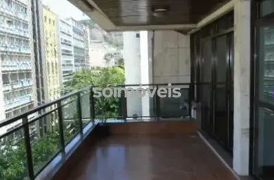 Lindo apartamento com varandâo, 3 dormitórios 2 garagens e 190m²