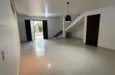Casa com 2 quartos à venda na Rua Fernando Benevides, Cidade dos Funcionários, Fortaleza