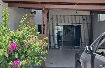 Casa com 3 quartos à venda na Rua Dracena, Centro, Eusébio