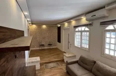 Casa térrea na vila do castelo - 250m² 3 dorm. 1 suíte e 3 vagas