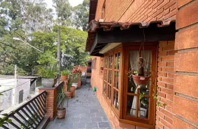 Casa  à  venda  com 4 quartos ( 1 suite,) 280m2 ,2v  e  vista panoramica