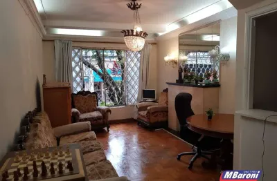 Casa grande de 280m² de terreno de 2 andares no jardins.