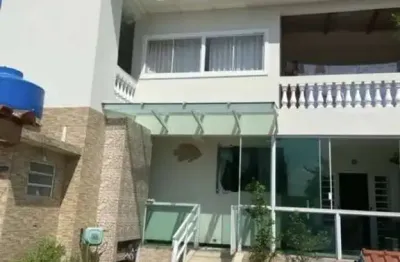 Sobrado maravilhosa mobiliada, alto padrão 5quartos 3 suítes 4vagas 350m2