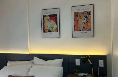 Studio , paraiso , 1 dormitorio integrado á sala ,banh,mobiliado , 21m2 .
