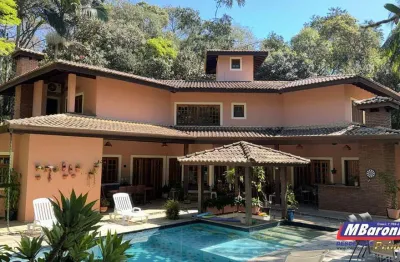 Casa de alto padrão em condomínio fechado na região da granja viana