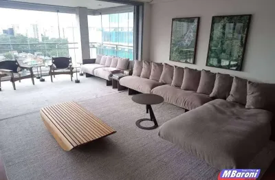 Apartamento com 132m² para locação na vila madalena