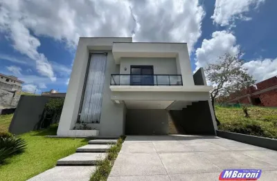 Casa em condomínio para venda com 3 quartos, sendo 1 suíte, 220m²