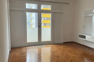 Aluguel – amplo apartamento 2/4 com vista livre e vista para o mar, 90 m², próximo à praia