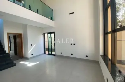 Lindíssimo sobrado, arquitetura super moderna - 03 amplas suítes