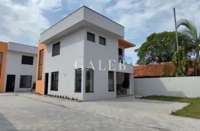 Casa em condomínio de luxo com 3 suítes na vila petrópolis, atibaia-sp: 2 salas e 120m² de área privativa!