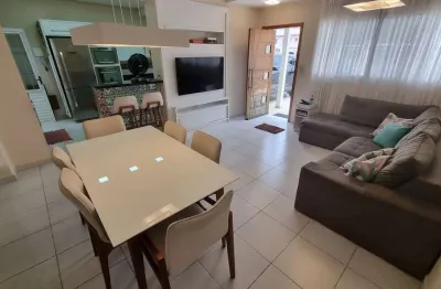 Excelente casa à venda com 3 quartos (1suíte) e piscina