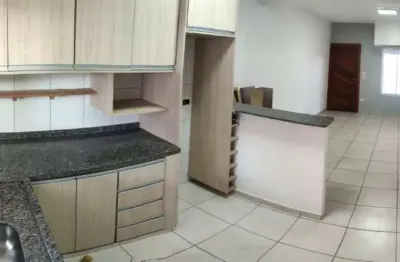 Linda casa com armários planejados com 318m² de terreno no jardim cerejeiras!!